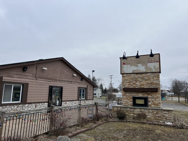 Loch Lomond Golf Club - Restaurant Next Door - Highway 54 Bar And Grill (newer photo)